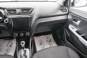Хетчбэк Kia Rio 2015 года, 799000 рублей, Красноярск