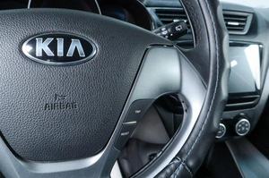 Хетчбэк Kia Rio 2015 года, 799000 рублей, Челябинск