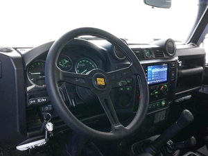 Внедорожник Land Rover Defender 2013 года, 3099055 рублей, Москва