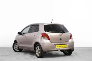 Хетчбэк Toyota Vitz 2010 года, 649000 рублей, Барнаул