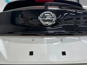 Хетчбэк Nissan Leaf 2018 года, 1799000 рублей, Красноярск