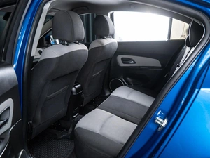 Седан Chevrolet Cruze 2011 года, 699000 рублей, Волгоград