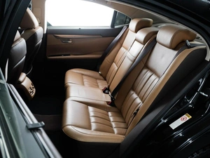 Седан Lexus ES 2017 года, 2550000 рублей, Тюмень