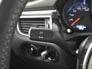 Внедорожник Porsche Macan S 2015 года, 2887900 рублей, Казань
