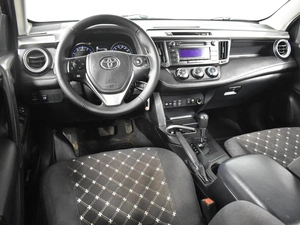 Внедорожник Toyota RAV4 2017 года, 1784900 рублей, Казань