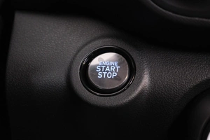 Внедорожник Hyundai Venue 2021 года, 2349000 рублей, Омск