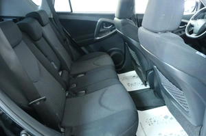 Внедорожник Toyota RAV4 2011 года, 1429000 рублей, Омск