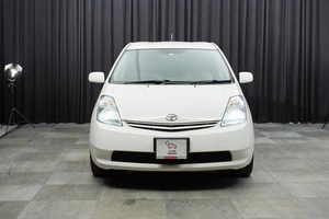 Лифтбек Toyota Prius 2011 года, 919999 рублей, Красноярск