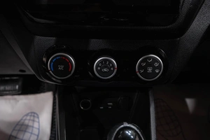 Хетчбэк Kia Rio 2015 года, 1049000 рублей, Новокузнецк