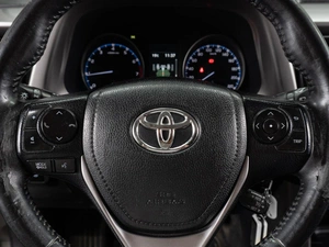 Внедорожник Toyota RAV4 2017 года, 1750000 рублей, Тюмень