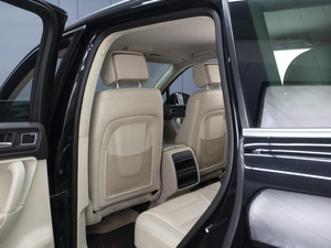 Внедорожник Volkswagen Touareg 2014 года, 2470000 рублей, Омск