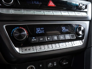 Седан Hyundai Sonata 2017 года, 1590000 рублей, Волгоград