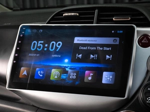 Хетчбэк Honda Fit 2012 года, 829000 рублей, Тюмень