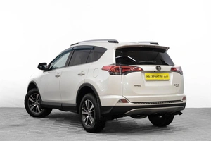 Внедорожник Toyota RAV4 2018 года, 3389000 рублей, Барнаул