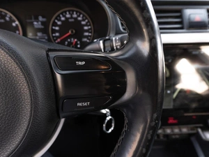 Седан Kia Rio 2018 года, 1089000 рублей, Саратов