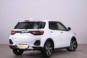 Внедорожник Toyota Raize 2019 года, 1599000 рублей, Омск