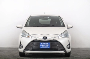 Хетчбэк Toyota Vitz 2018 года, 1019000 рублей, Томск