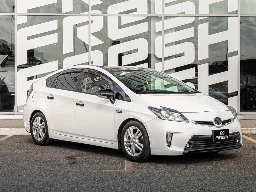 Лифтбек Toyota Prius 2012 года, 1210000 рублей, Краснодар