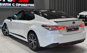 Седан Toyota Camry 2021 года, 2770000 рублей, Красноярск
