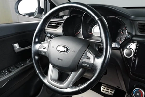 Седан Kia Rio 2014 года, 1049000 рублей, Тюмень
