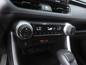 Внедорожник Toyota RAV4 2020 года, 3330000 рублей, Ростов-на-Дону