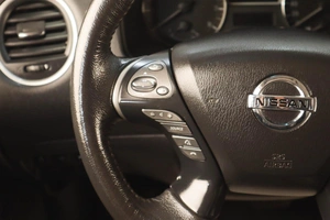 Внедорожник Nissan Pathfinder 2015 года, 2149000 рублей, Челябинск