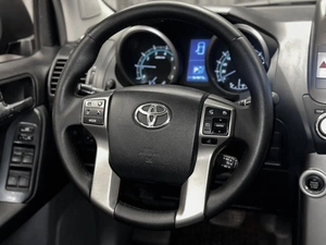 Внедорожник Toyota Land Cruiser Prado 2011 года, 2685000 рублей, Красноярск