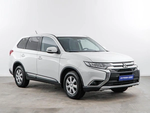 Внедорожник Mitsubishi Outlander 2016 года, 1879050 рублей, Москва