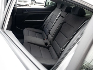 Седан Hyundai Elantra 2017 года, 1300000 рублей, Краснодар