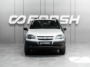 Внедорожник Chevrolet Niva 2018 года, 739000 рублей, Тюмень
