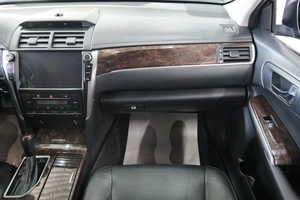 Седан Toyota Camry 2017 года, 2549000 рублей, Омск