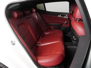 Лифтбек Kia Stinger 2018 года, 2449000 рублей, Минеральные Воды