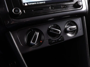 Седан Volkswagen Polo 2018 года, 1098000 рублей, Волгоград