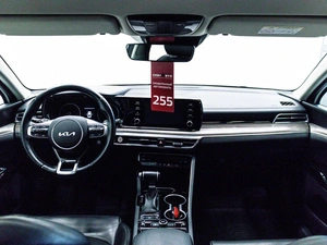 Седан Kia K5 2022 года, 2990000 рублей, Красноярск