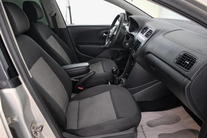 Седан Volkswagen Polo 2011 года, 699000 рублей, Красноярск