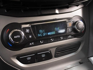 Хетчбэк Ford Focus 2012 года, 830000 рублей, Омск