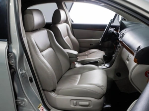 Седан Toyota Avensis 2007 года, 1070000 рублей, Тюмень