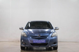 Седан Toyota Yaris 2007 года, 559000 рублей, Новокузнецк