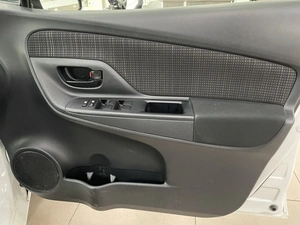 Хетчбэк Toyota Vitz 2017 года, 997000 рублей, Солонцы