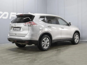 Внедорожник Nissan X-Trail 2018 года, 1720000 рублей, Омск