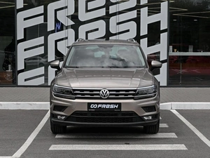 Внедорожник Volkswagen Tiguan 2018 года, 2870000 рублей, Волгоград