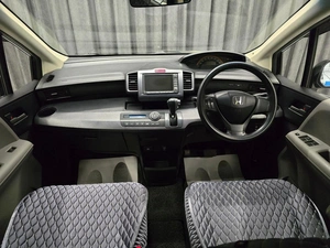 Минивэн Honda Freed 2009 года, 870000 рублей, Красноярск