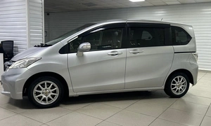 Минивэн Honda Freed 2012 года, 1055000 рублей, Ачинск