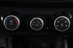 Седан Kia Rio 2015 года, 1060000 рублей, Омск