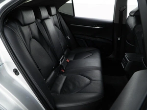 Седан Toyota Camry 2021 года, 2847077 рублей, Москва