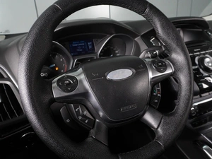 Хетчбэк Ford Focus 2012 года, 940000 рублей, Минеральные Воды
