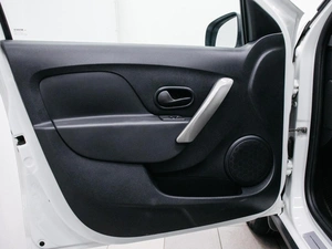 Хетчбэк Renault Sandero Stepway 2019 года, 979000 рублей, Красноярск