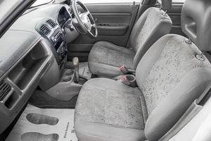 Хетчбэк Mazda Demio 2001 года, 249000 рублей, Барнаул