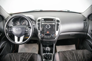 Хетчбэк Kia Ceed 2011 года, 639000 рублей, Пермь