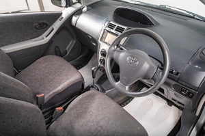 Хетчбэк Toyota Vitz 2008 года, 629000 рублей, Томск